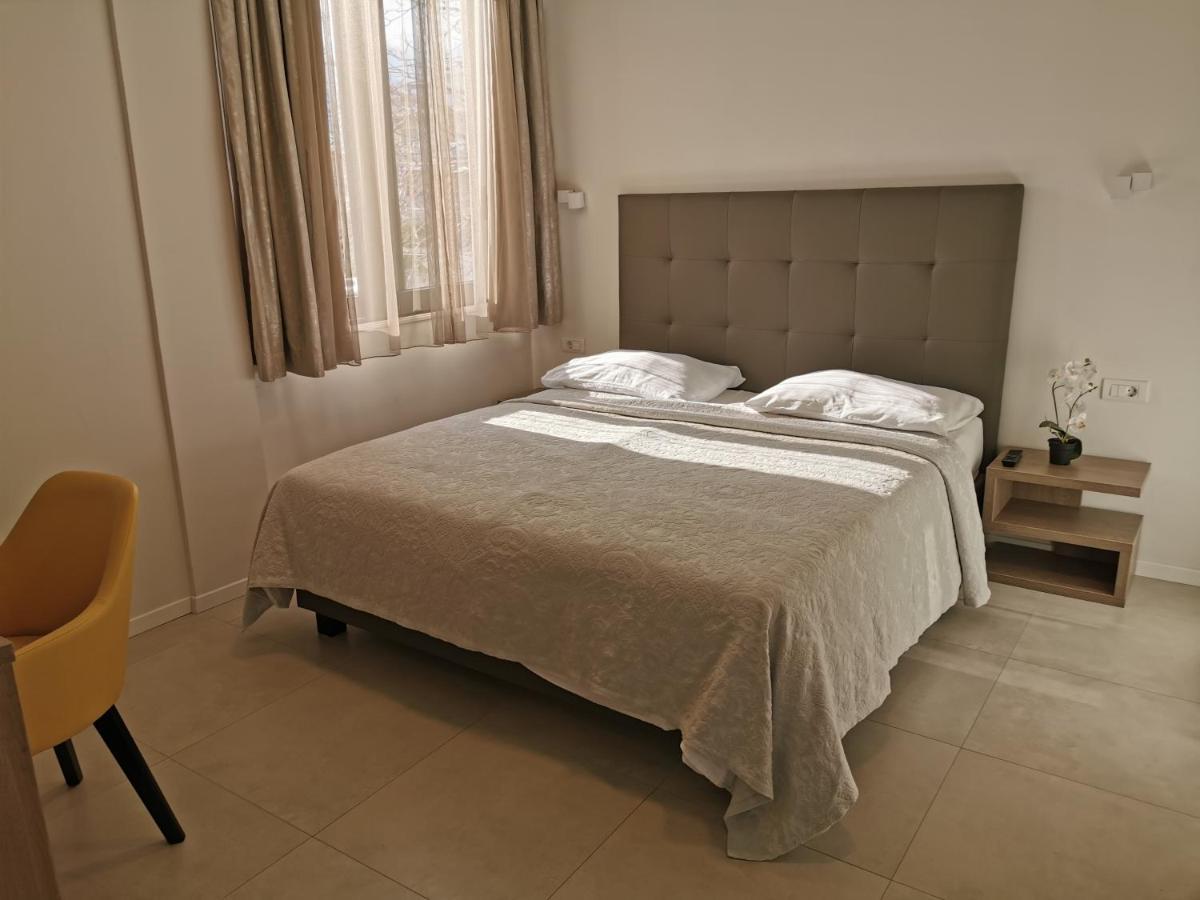Luxury Rooms Pino Split Eksteriør billede